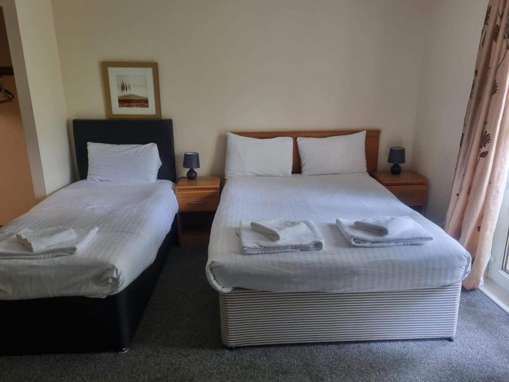 The Gilvenbank Hotel Glenrothes Eksteriør bilde