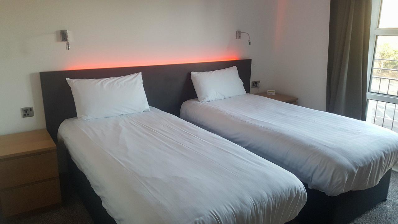 The Gilvenbank Hotel Glenrothes Eksteriør bilde